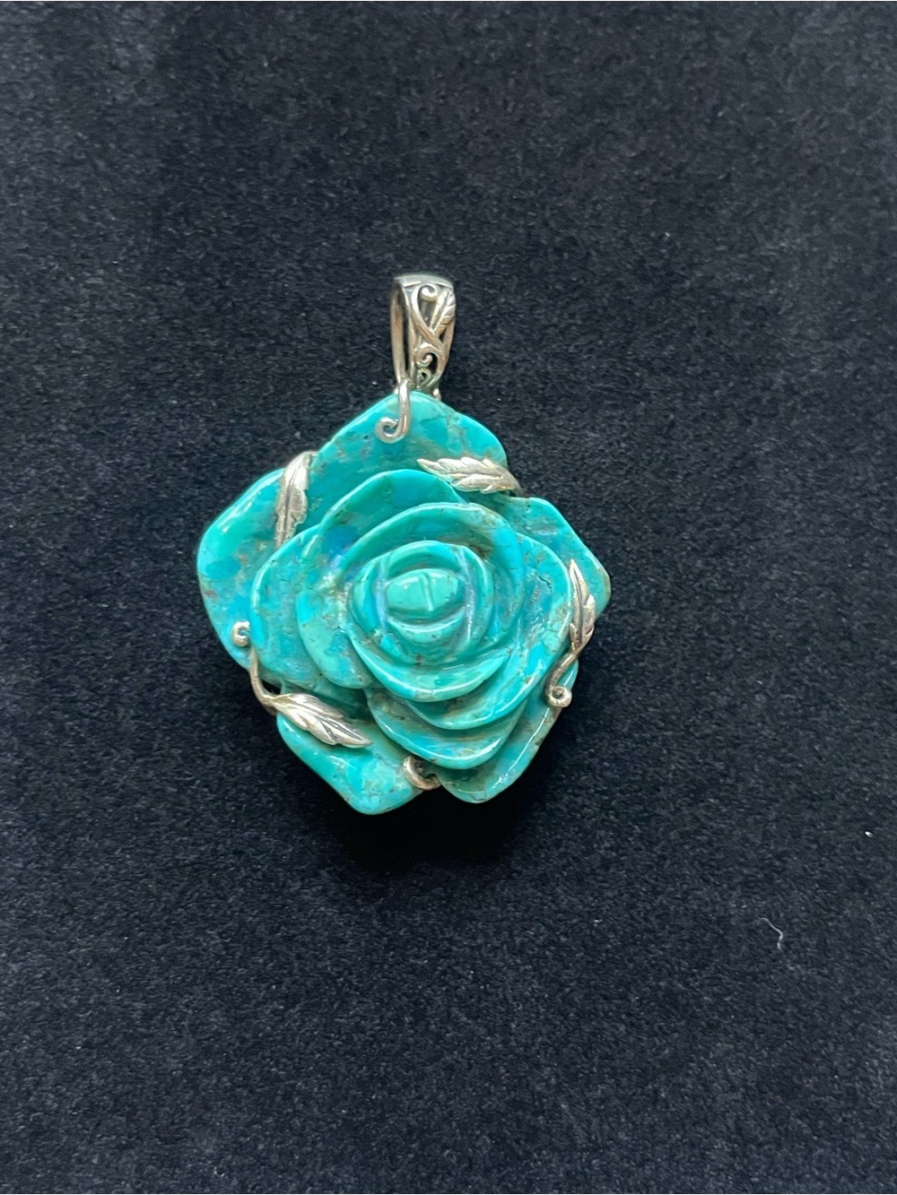 Sally C Treasures vintage carved turquoise rose pendant crafted in 925 sterling - Picture 5 of 6